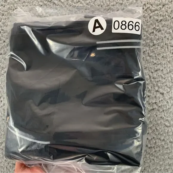 Athleta Chaturanga Capri Crop Leggings Pants Women's   - Size: M - Picture 14 of 14